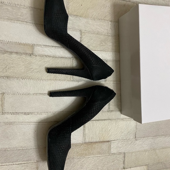 Givenchy women’s pumps - Picture 6 of 8